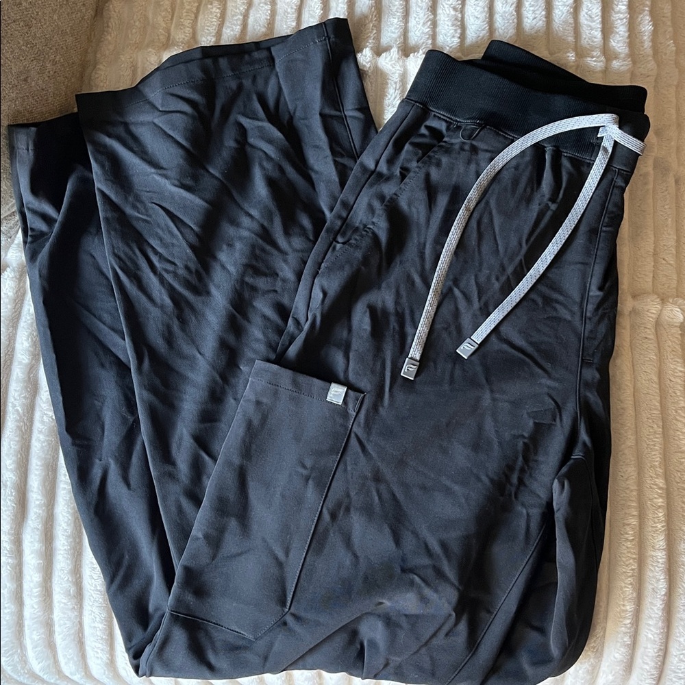 Fabletics Black Women’s Wide Leg Scrub Pants